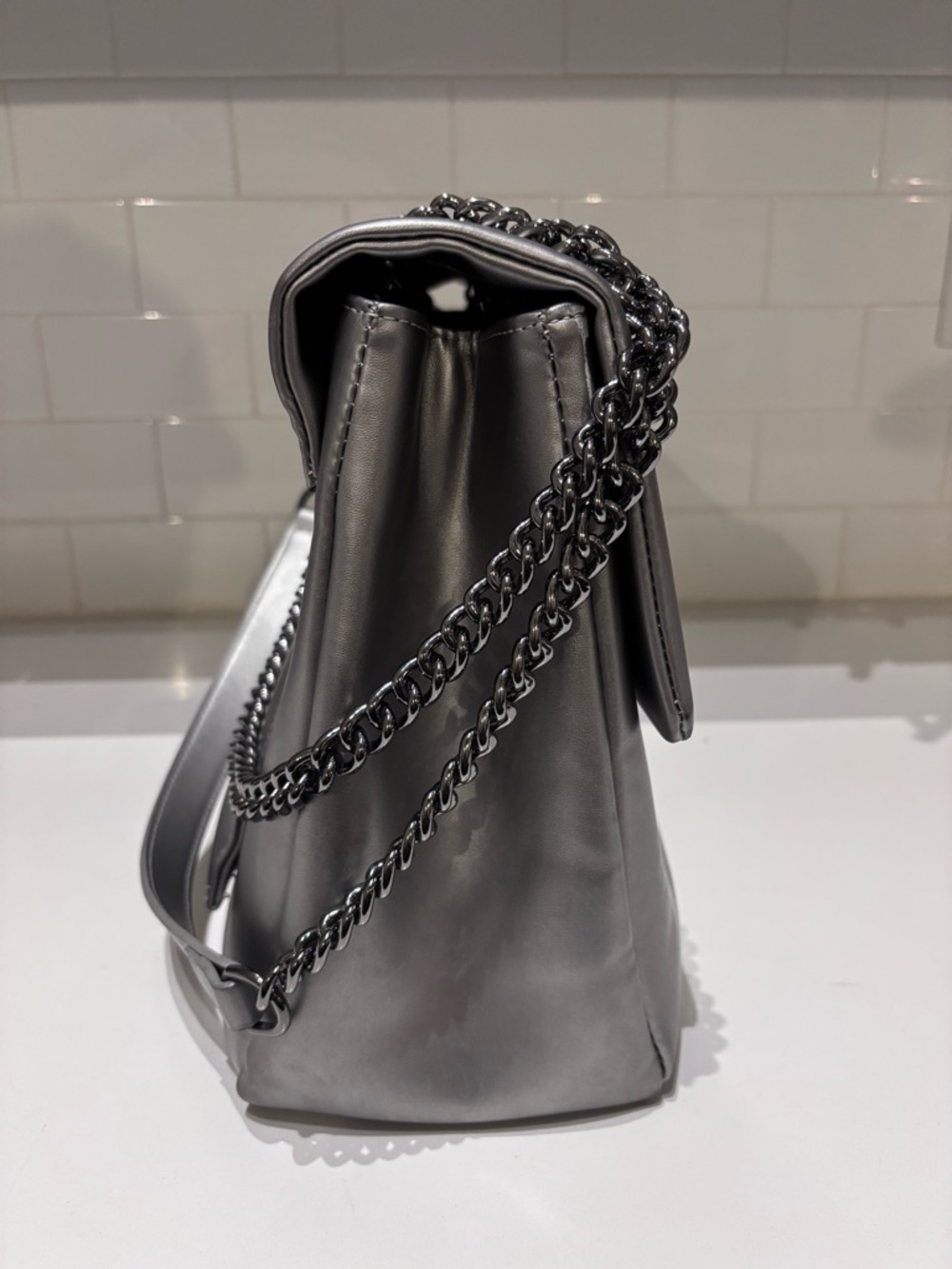 Glamaholics L Chain Flap Bag - Picture 3 of 14